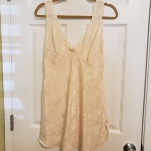 Pretty blush nightie, size Small